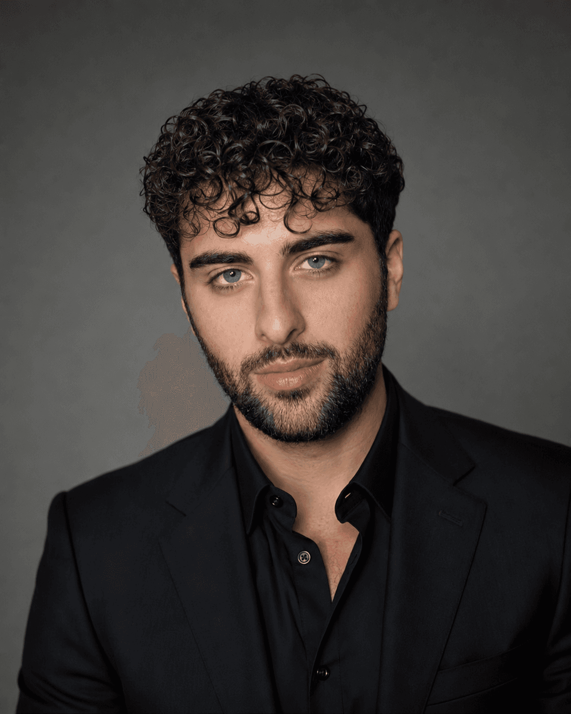Portrait of Julian Pekarsky, Partner at DLLM Labs